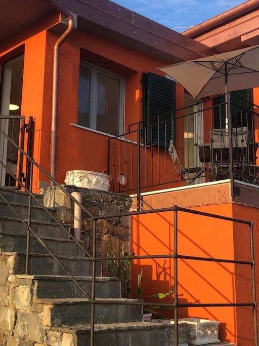 Orangehouse Cinque Terre. Private Parking Villa Riomaggiore Bagian luar foto