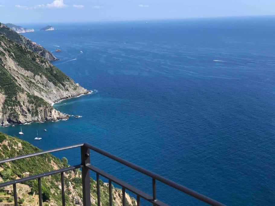 Orangehouse Cinque Terre. Private Parking Villa Riomaggiore Bagian luar foto