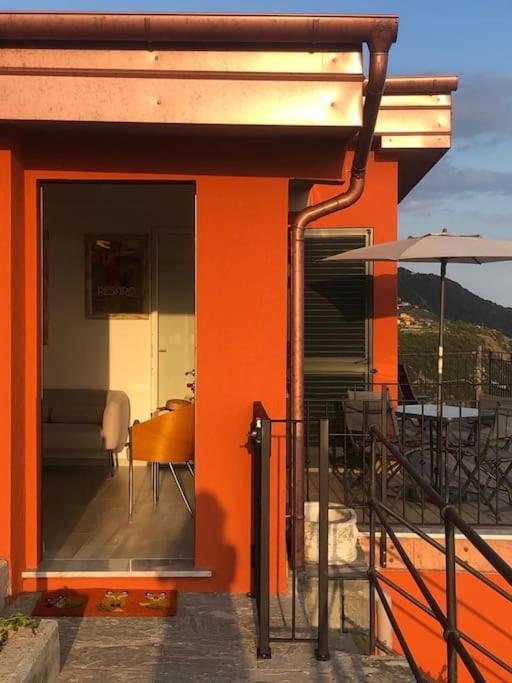 Orangehouse Cinque Terre. Private Parking Villa Riomaggiore Bagian luar foto